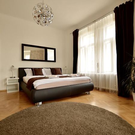 Beautiful Apartments In Прага Экстерьер фото