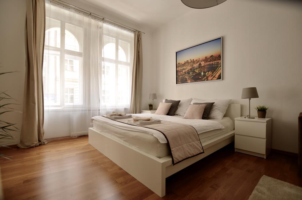 Beautiful Apartments In Прага Экстерьер фото