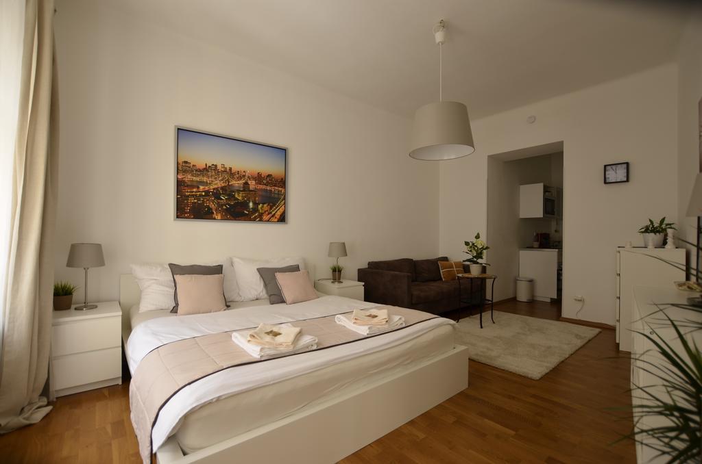 Beautiful Apartments In Прага Экстерьер фото