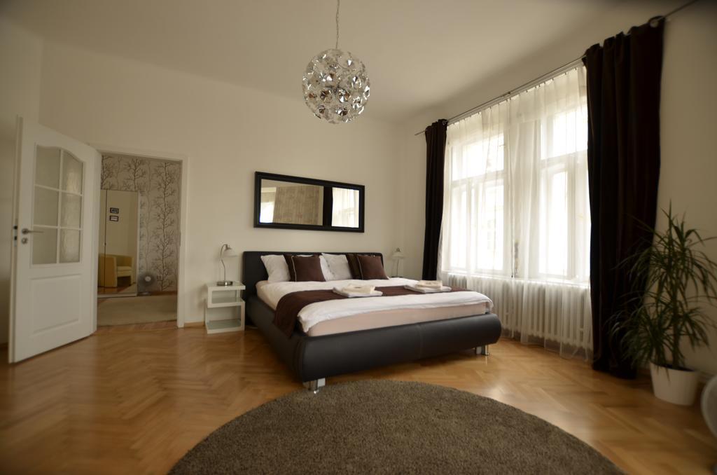 Beautiful Apartments In Прага Экстерьер фото